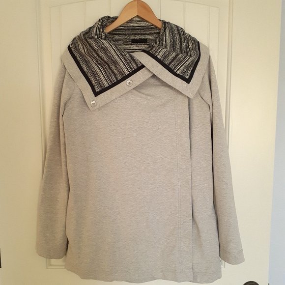 Lululemon Savasana Wrap Light Gray Size 8 - Picture 1 of 11